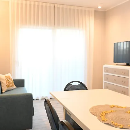 Cv003 - Cervia, Ampio Trilocale Con Corte Esterna E Posto Auto Apartment *