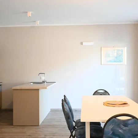 Apartmán Cv003 - Cervia, Ampio Trilocale Con Corte Esterna E Posto Auto