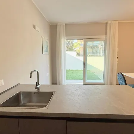 Apartment Cv003 - Cervia, Ampio Trilocale Con Corte Esterna E Posto Auto